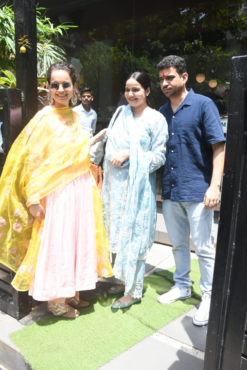 Suhana Khan, Alaya Furniturewala, Shanaya Kapoor snapped together