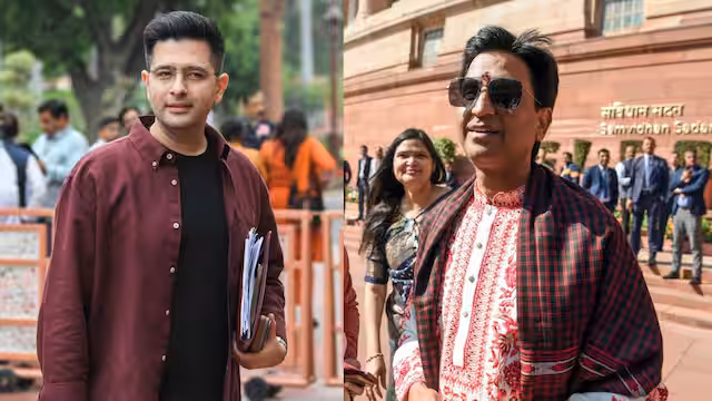 कुमार विश्वास की राघव चड्ढा के डिमोशन पर हैरान करने वाली सटीक भविष्यवाणी हुई वायरल – AAP के कदम के बाद 