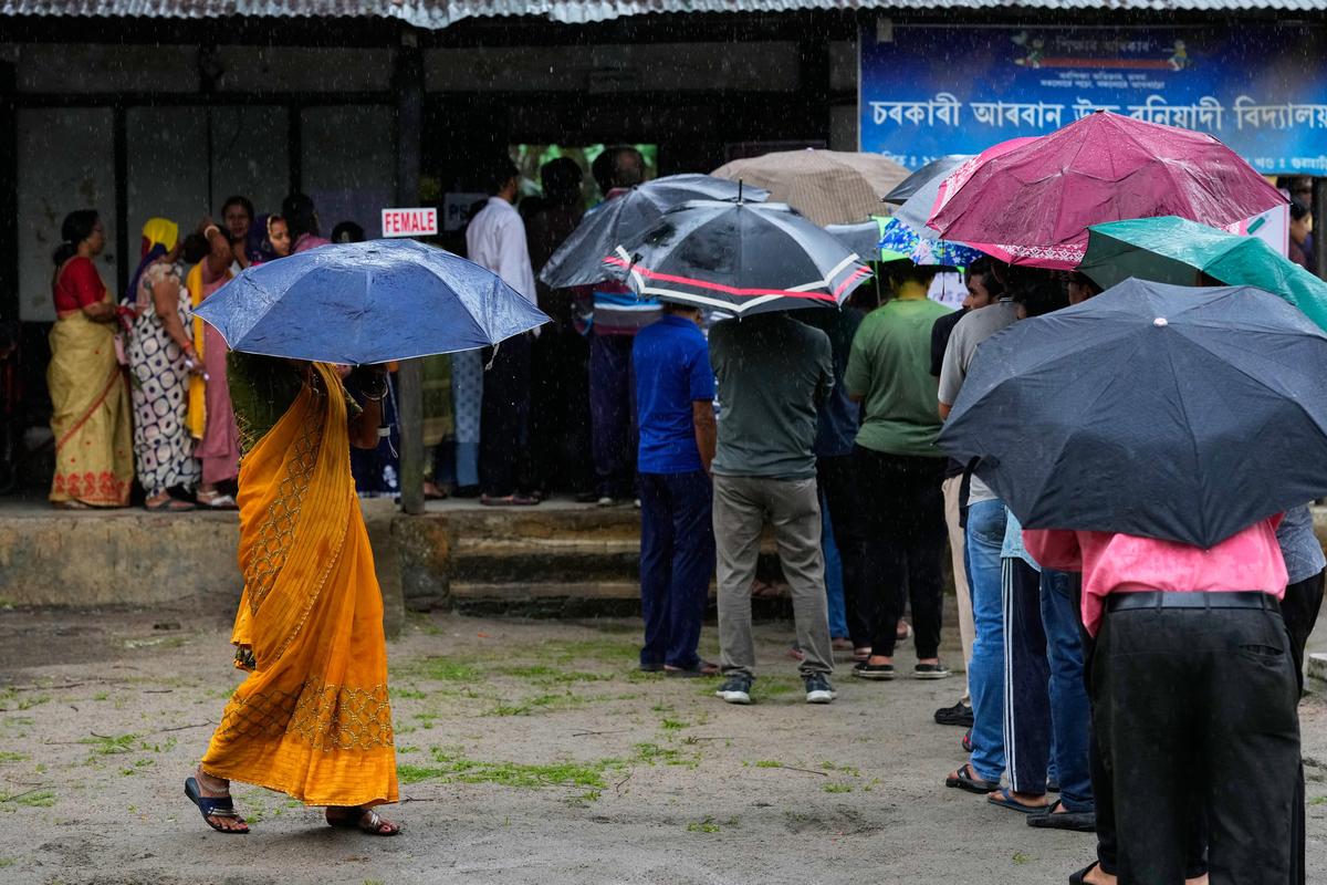 असम चुनाव 2026 का चौंकाने वाला नतीजा: रिकॉर्ड तोड़ 85.64% वोटिंग — क्या यह लोकतंत्र की ऐतिहासिक लहर है या कुछ और ही गड़बड़ है?