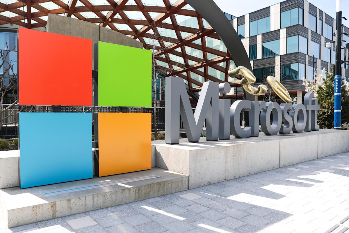 Microsoft's Shocking First-Ever Move: Voluntary Retirement Buyouts Offered to 8,750 US Employees Amid AI Push!