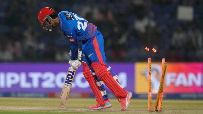13/6 in Powerplay! DC Records Lowest-Ever Score in IPL History as RCB Pacers Destroy Them!