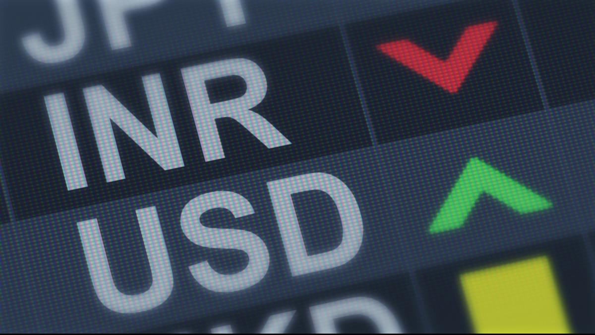 Rupee Crash Alert: Finance Commission Chief Tells RBI to Let Rupee Bleed Past 100/$ – Why Now?