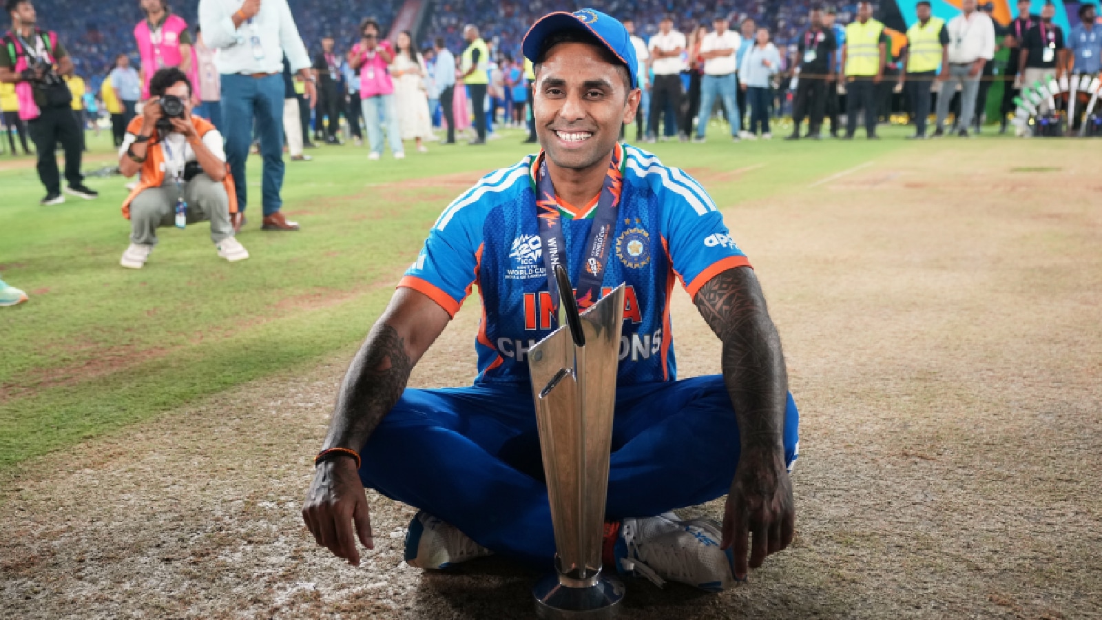 सूर्यकुमार यादव को T20I कप्तान के पद से बेरहमी से हटाया गया और टीम से बाहर कर दिया गया? वर्ल्ड कप जीत के बाद BCCI का चौंकाने वाला फ़ैसला!