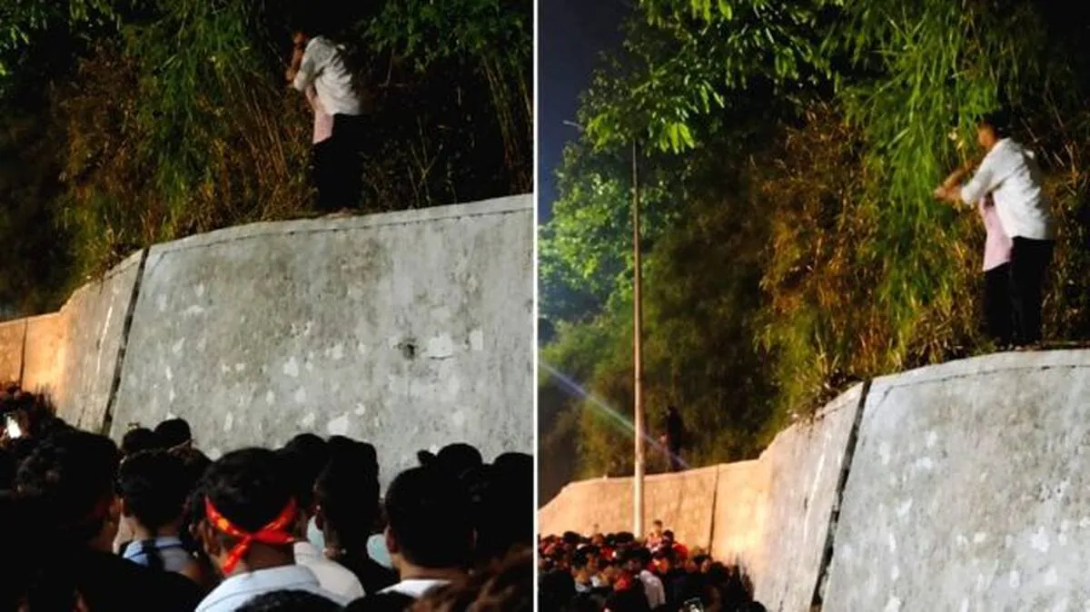 चौंकाने वाला! कामाख्या मंदिर में भीड़ ने एक जोड़े को परेशान किया, बोतलें फेंकीं – वीडियो से भारी आक्रोश