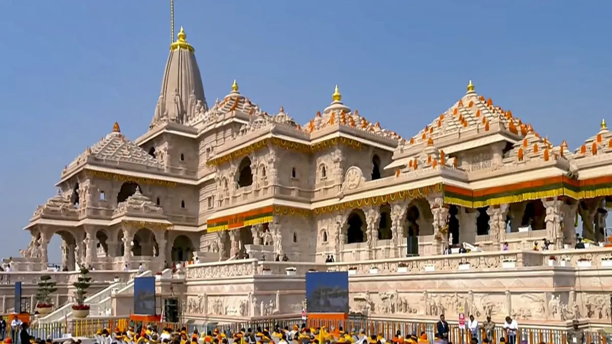 अयोध्या के वकीलों ने राम मंदिर दान चोरी के आरोपी का बचाव करने वाले किसी भी वकील पर 5 लाख रुपये का जुर्माना लगाने का फैसला किया है!