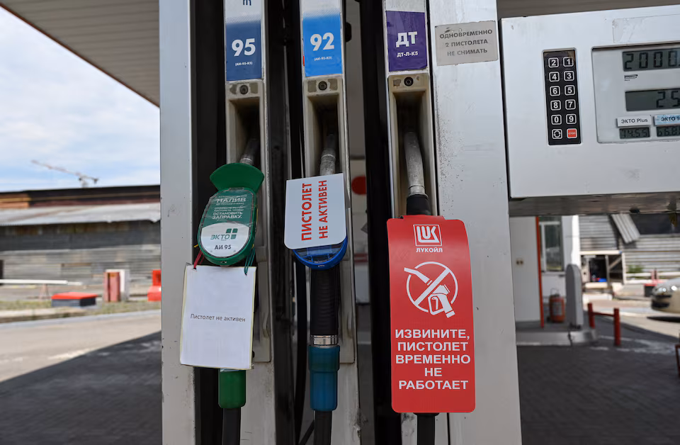 Shocking Reversal: Fuel-Starved Russia Now Imports Petrol from India in Historic Trade Flip! 
