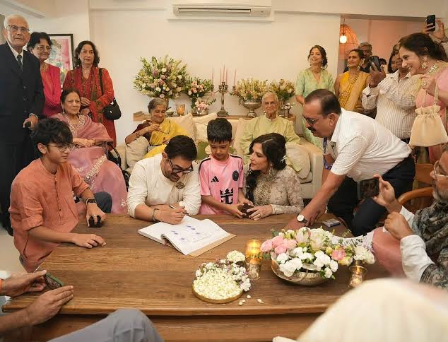 आमिर खान और गौरी स्प्राट की शादी की पहली तस्वीर जारी – शानदार कपल गोल्स वायरल!