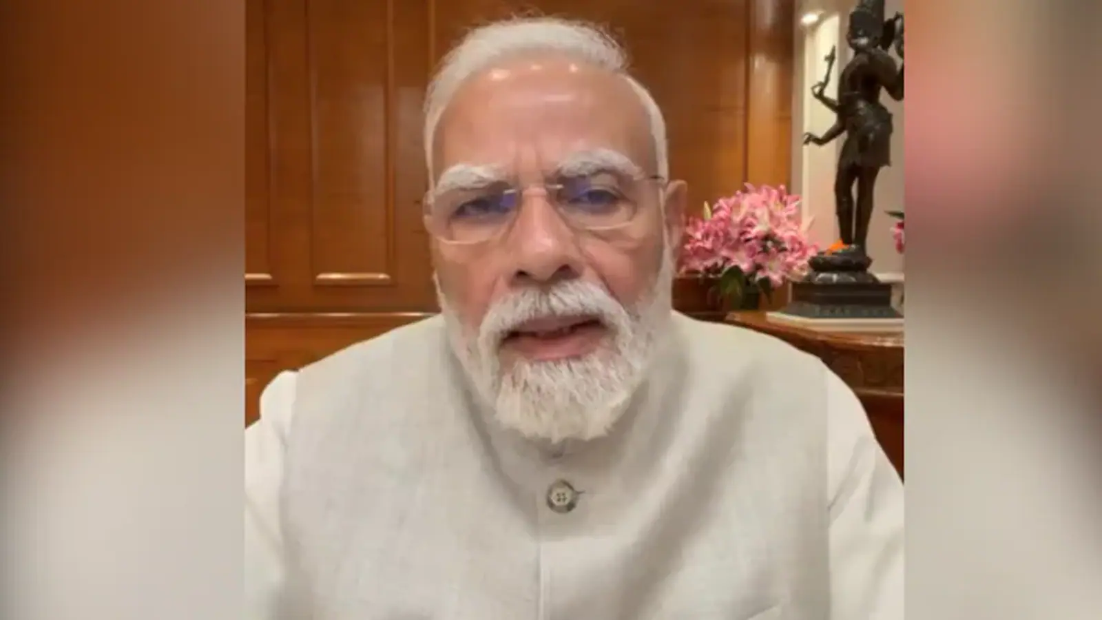 PM मोदी ने उस लड़की को माफ़ किया जिसने इंस्टाग्राम रील में उन्हें और उनकी माँ को अपशब्द कहे थे!