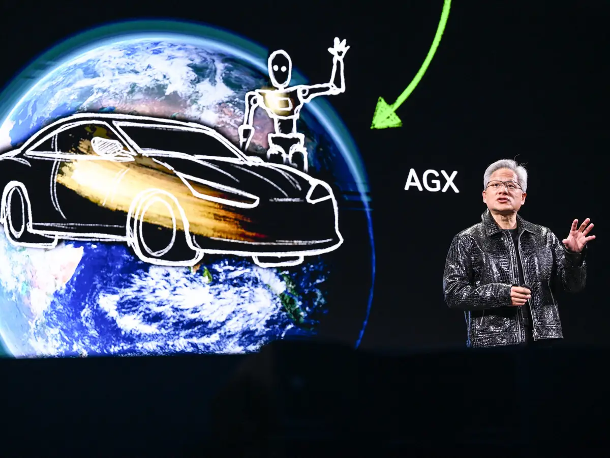 NVIDIA ने एक क्रांतिकारी AI मॉडल पेश किया है जो ड्राइवरलेस कारों को सोचने, समझने और तुरंत प्रतिक्रिया देने में मदद करता है।