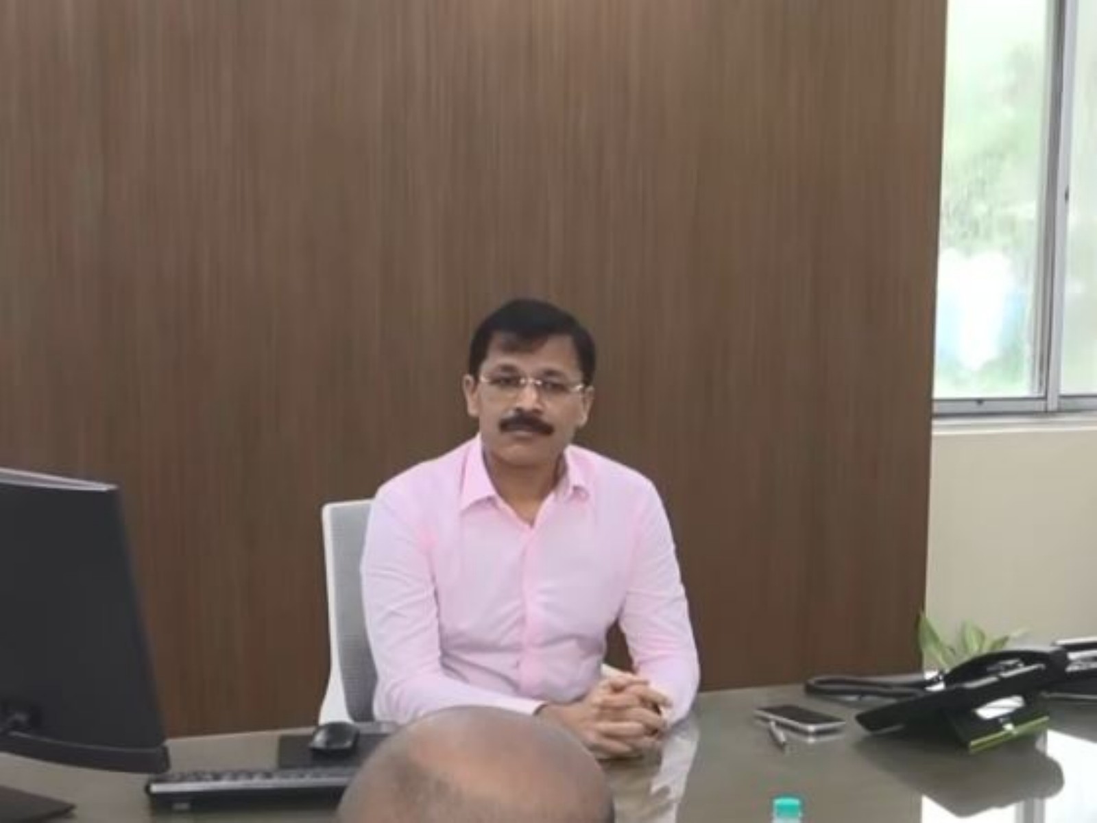 नियम तोड़ने वालों के खिलाफ़ बड़ी कार्रवाई करते हुए महाराष्ट्र FDA ने 10 आयुर्वेदिक कंपनियों के लाइसेंस रद्द किए