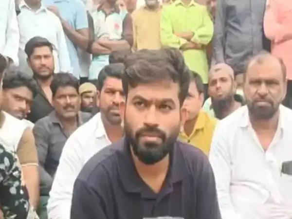 ‘मंत्रियों के कुत्तों को बेहतर सुविधाएँ मिलती हैं’: CJP प्रमुख ने महाराष्ट्र के शिक्षा मंत्री के इस्तीफ़े की माँग की