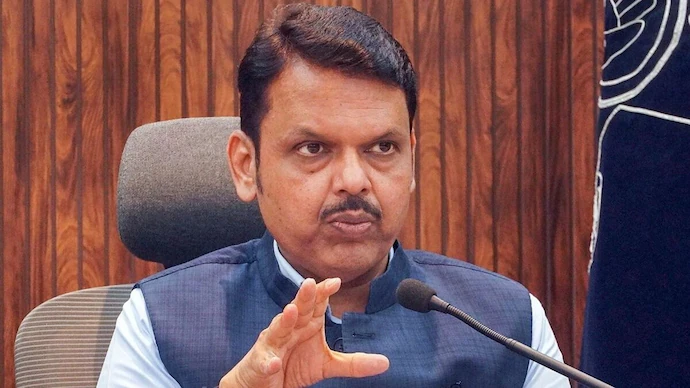 मराठी में माहिर होने की ज़रूरत नहीं: विरोध के बीच फडणवीस ने मुंबई के ऑटो और कैब ड्राइवरों को शांत किया