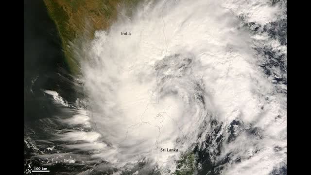 UP Rain: तूफान अर्नब से गिरेगा पारा, आंधी-बारिश के साथ बढ़ेगी ठंड, अगले एक हफ्ते कैसा रहेगा मौसम?