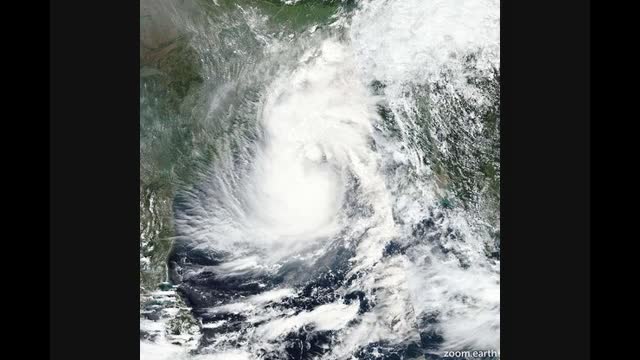 UP Rain: अर्नब तूफान का असर यूपी पहुंचा, काशी से लेकर अयोध्या तक तेज हवाओं संग बारिश