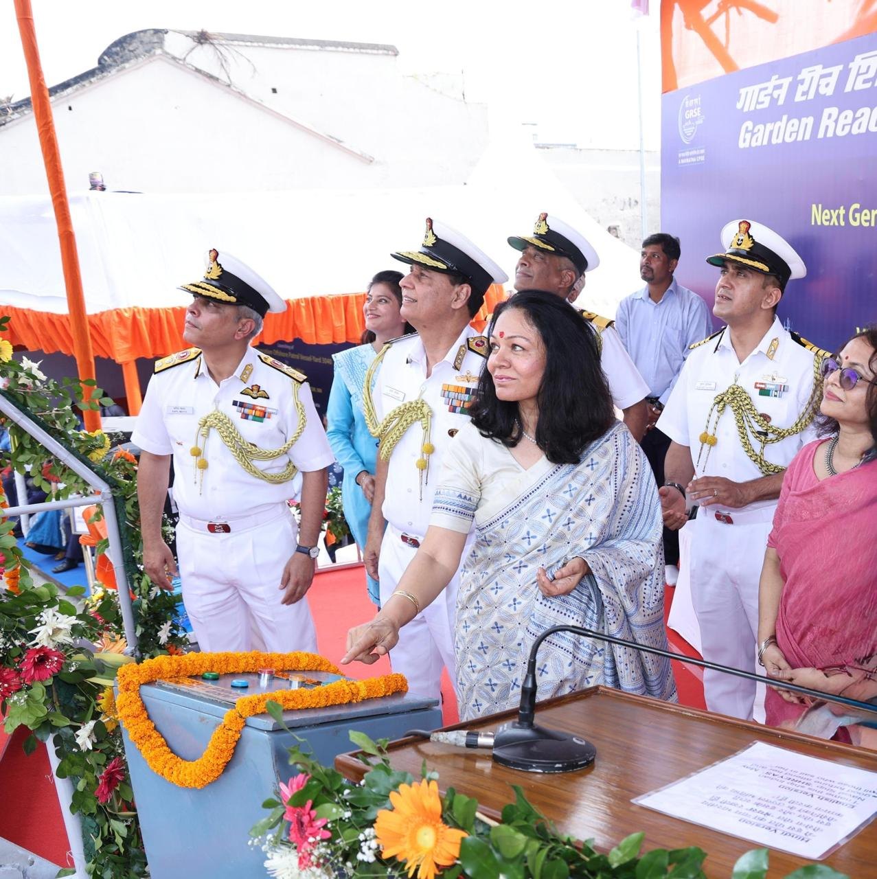 मेसर्स जीआरएसई, कोलकाता में अगली पीढ़ी के अपतटीय गश्ती पोत (यार्ड 3040, श्रेयस) का लॉन्च