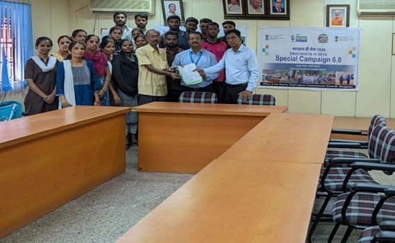 कर्नाटक के ईएसआईसी अस्पताल में सफल सुलह प्रक्रिया के परिणामस्वरूप 37 अनुबंध कर्मचारियों को पुनः काम पर रखा गया और उनके 7.40 लाख रुपये के बकाए वेतन का भुगतान भी सुनिश्चित किया गया