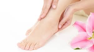 Quick tips: How to take care of feet in monsoon