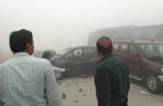 Accidents on high way due smog