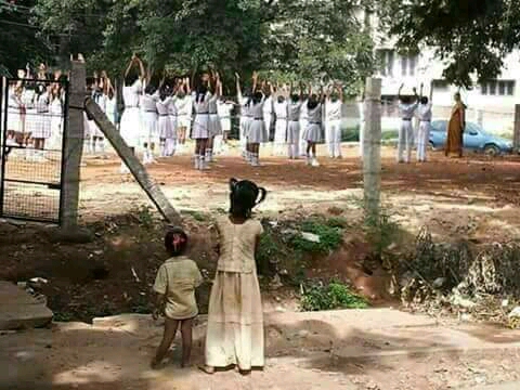 सरकारें आयी और गयीं पर ये दूरियाँ कभी कम ना हुई।