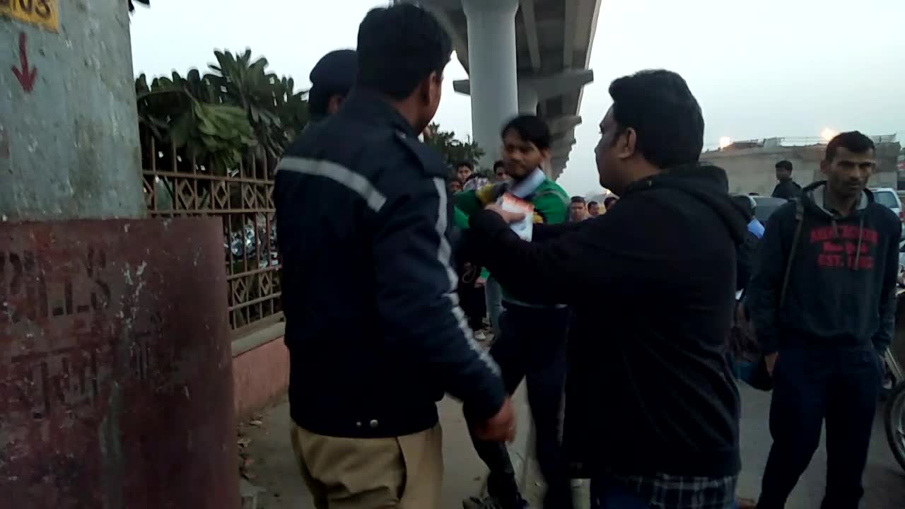 Girl fighting with on duty police