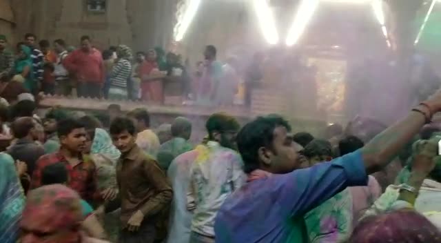 Holi @ Shri Banke Bihari Mandir Vrindavan Mathura