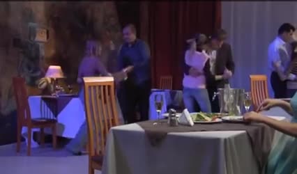 इसे कहते है पत्नी का ध्यान रखने वाला पति