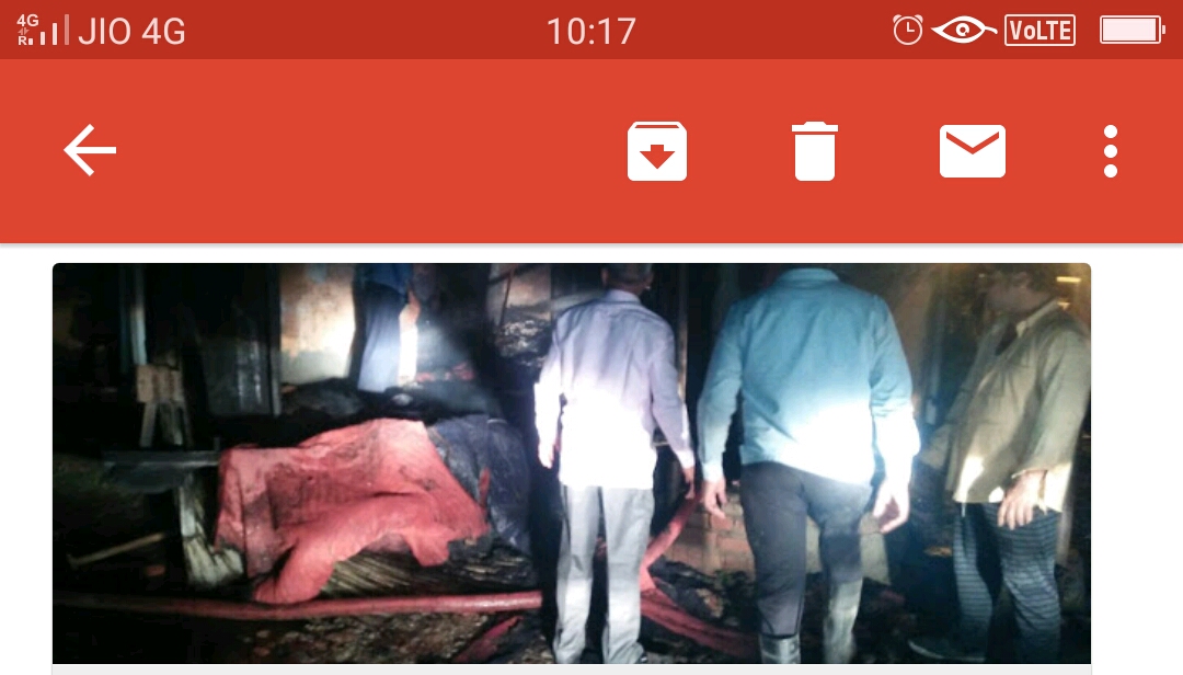 सेक्टर 22 फरीदाबाद की शिव कॉलोनी में स्थित टेंट गोदाम में लगी भयंकर आगहा