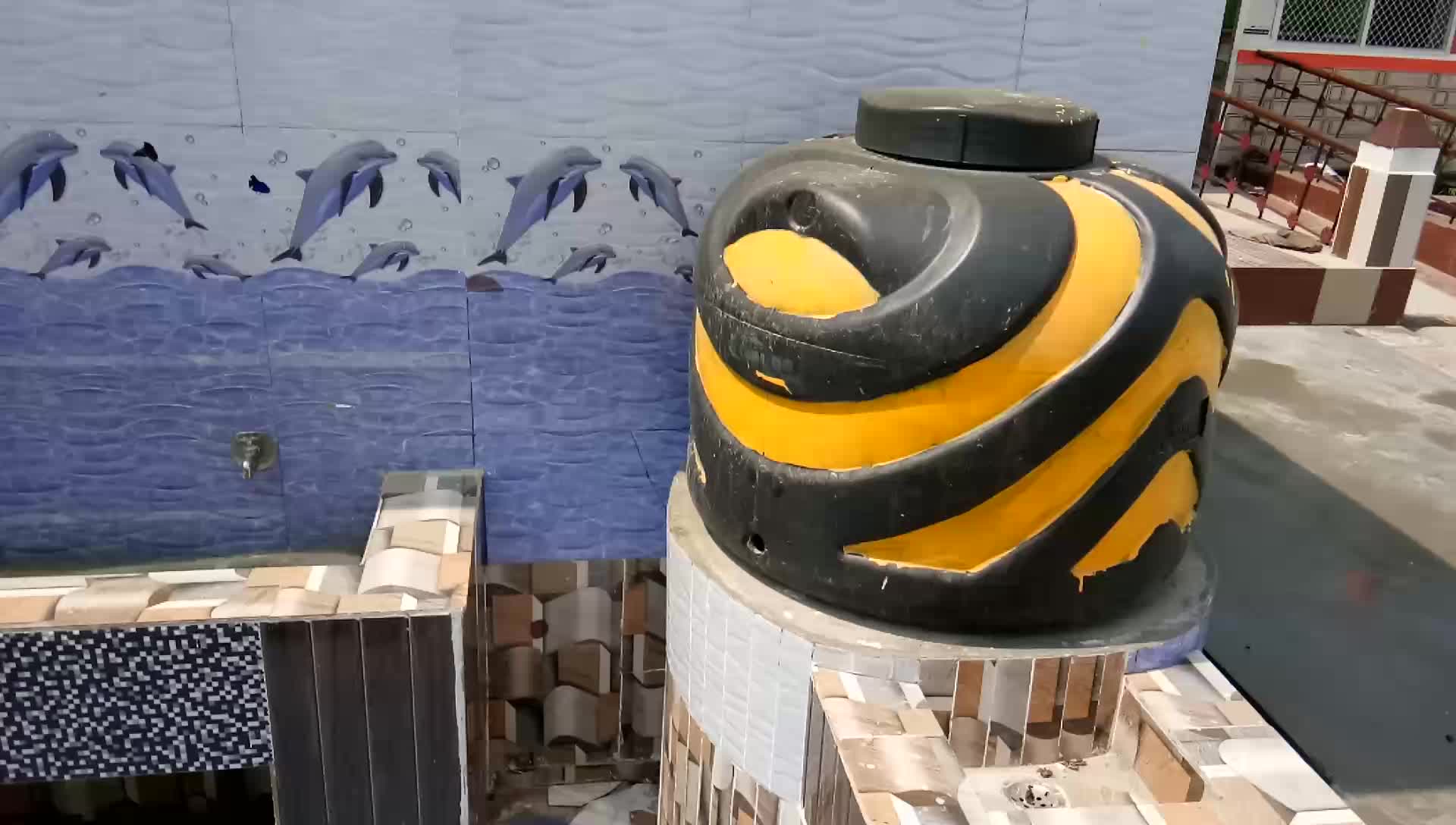 ye gaon ka vidhyalay Jai. iske liye gaon pradhan ko mamyar ke rajnayik ne p