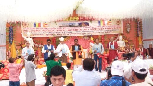 आज कुशीनगर में बुद्ध जयंती के अवसर पर माडल स्कूल बनाने और गाँव को साफ रखने 