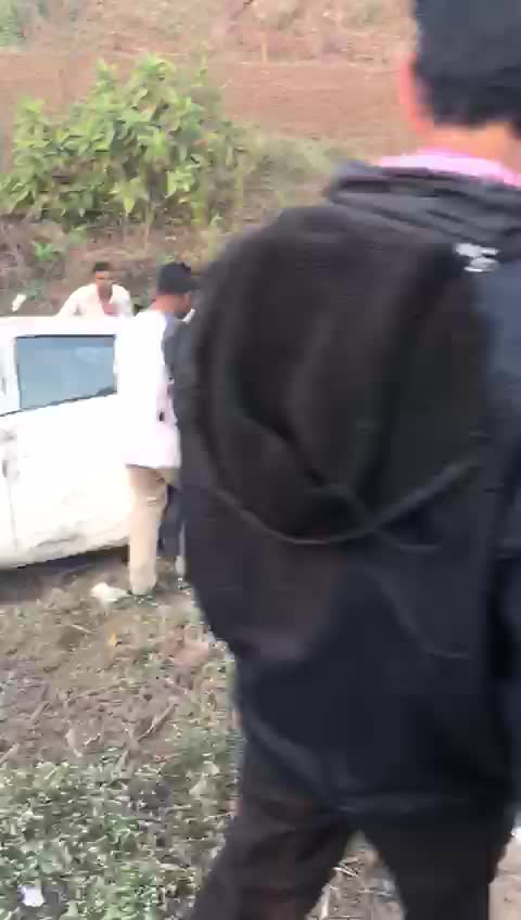 What an apathy, this is how they help accident victim