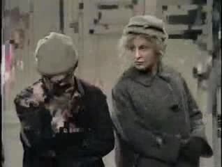 अगर हिलने की कोशिश की तो तुम्हारी बीवी को गोली मार दूँगा...आगे देखो क्या ह