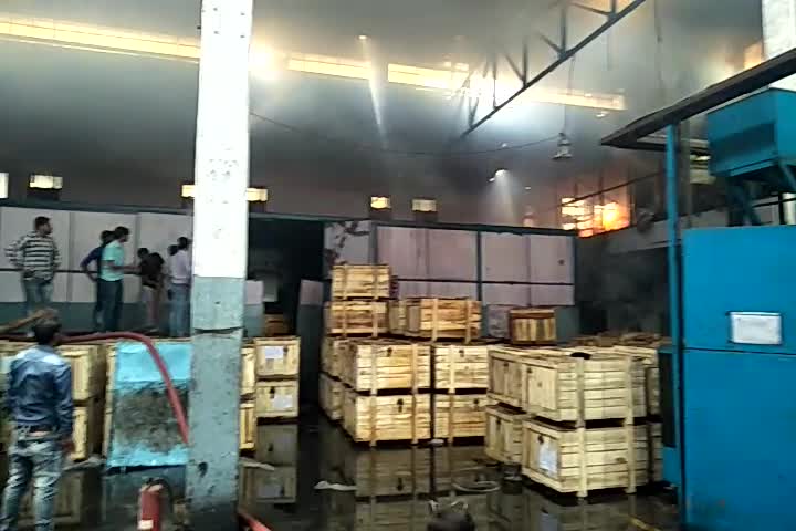 फरीदाबाद की बोनी पॉलीमर कंपनी में लगी अज्ञात कारणों से आग लाखों के माल का  