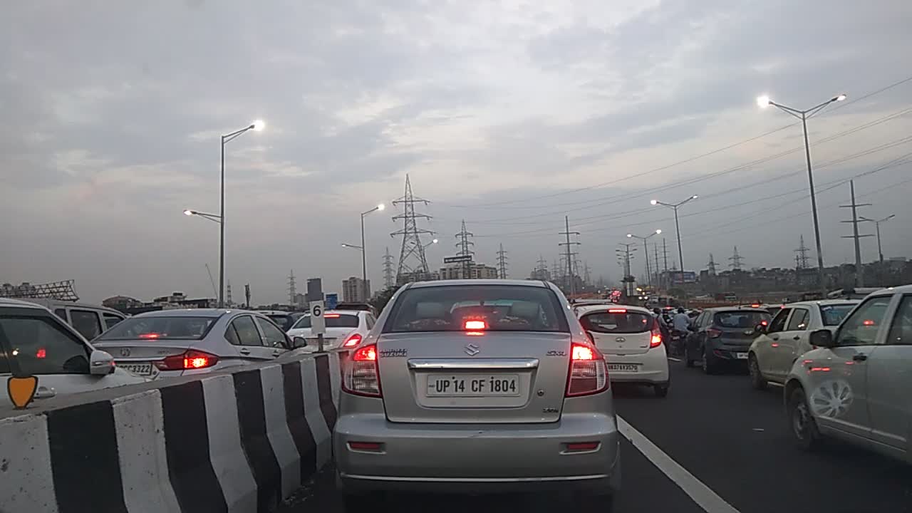 After a smooth ride every evening from Nizamuddin Bridge to Ghazipur you ar