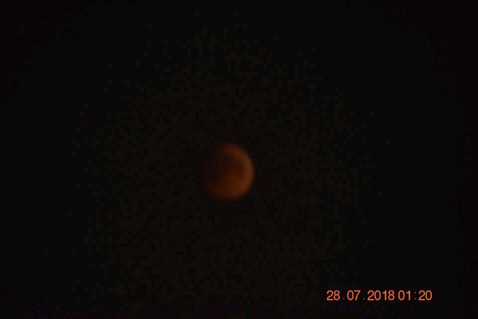 Delhiites could not view the spectacle of the century,  the Blood Moon. Her