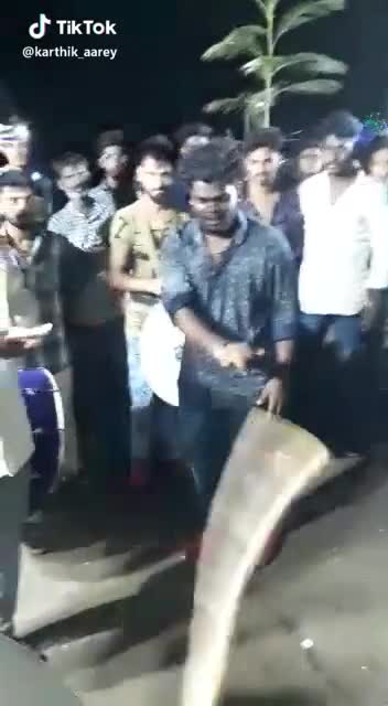 अवार्ड तो बनता है भाई