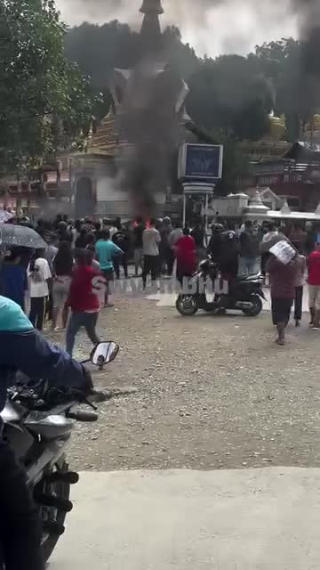 आजा को स्वयंभू को स्थिति