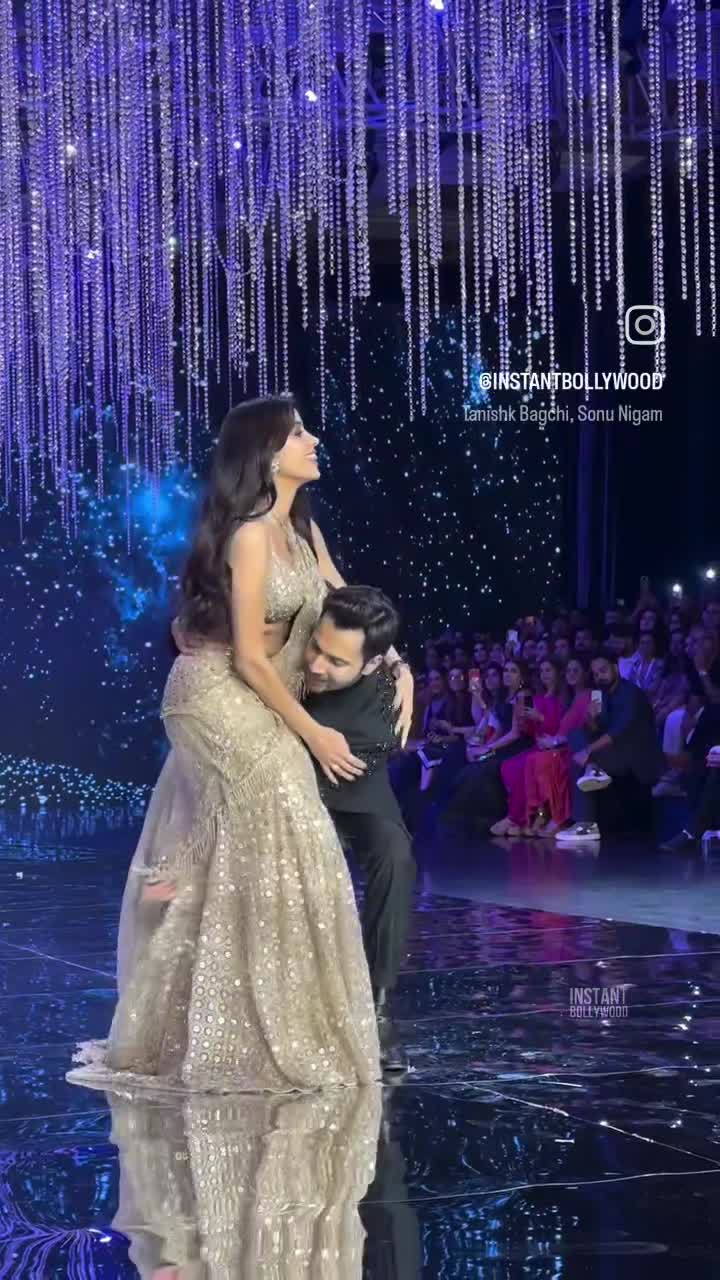 #Janhvi #Varun #RampWalk 🔥