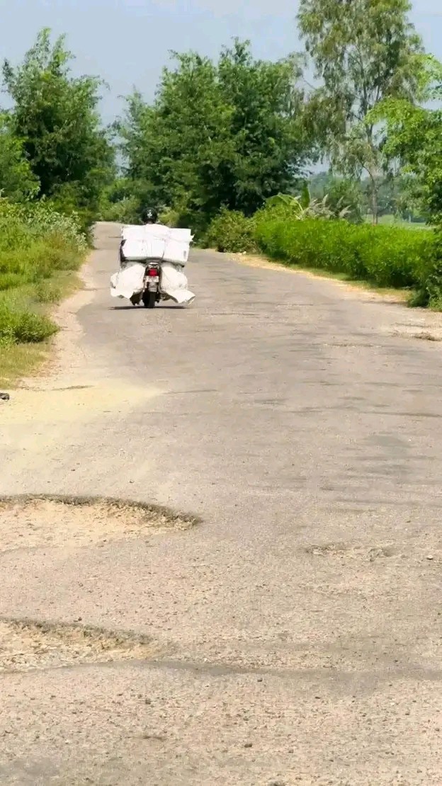 चाड पर्व को चटारो को मौका पारेर धनुषा जिल्ला को नाका र मधेस को नाका मा चोरी तस्करी मौलाउँदै।।