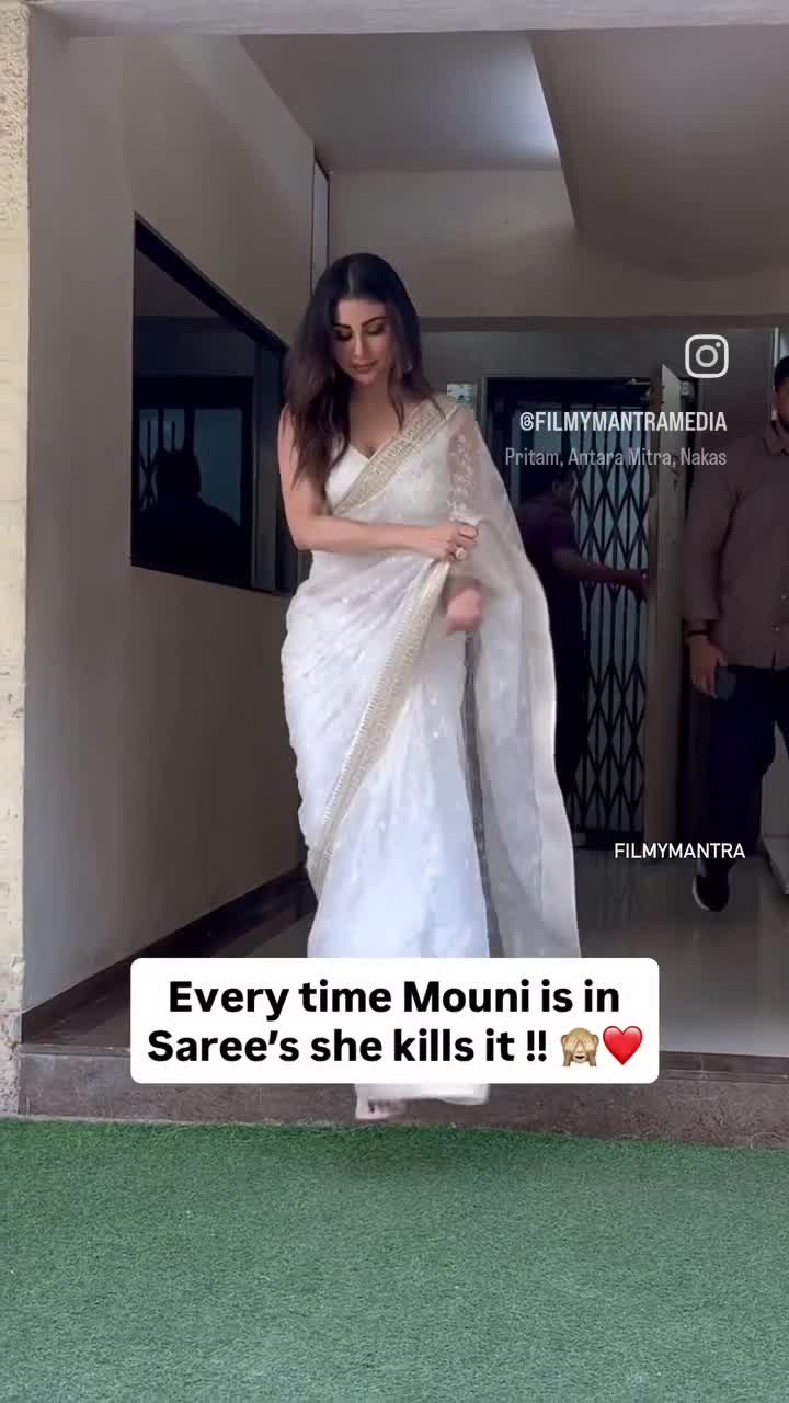 #MouniRoy 🤍
