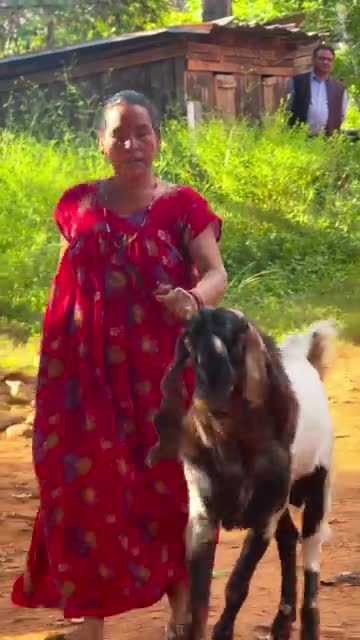 हुमा दिदी को घर को बोके