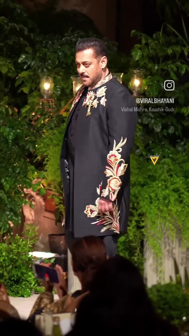 #SalmanKhan #RampWalk 🤩