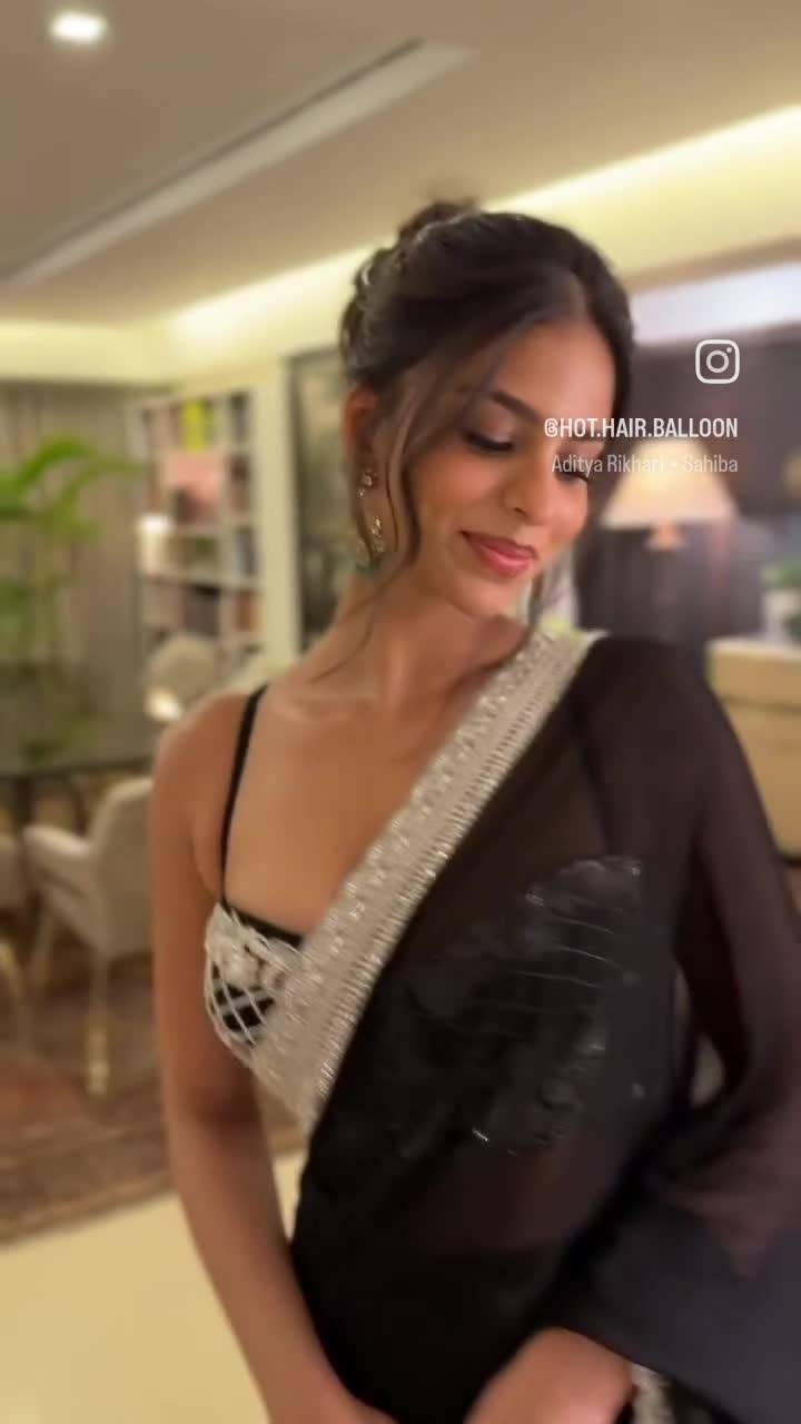 Stunning #Suhana 🔥