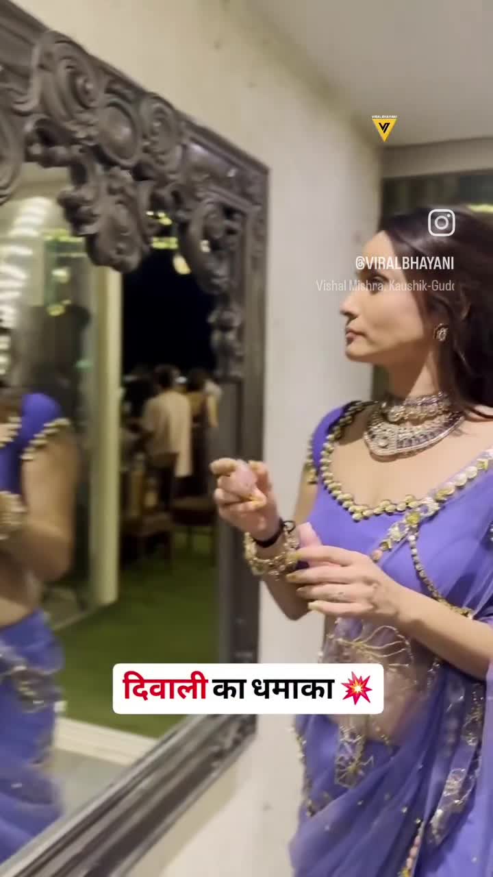 Hottest #AnkitaLook 💜