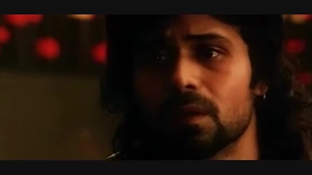 Funny Video Of Bollywood Celebs Falling!