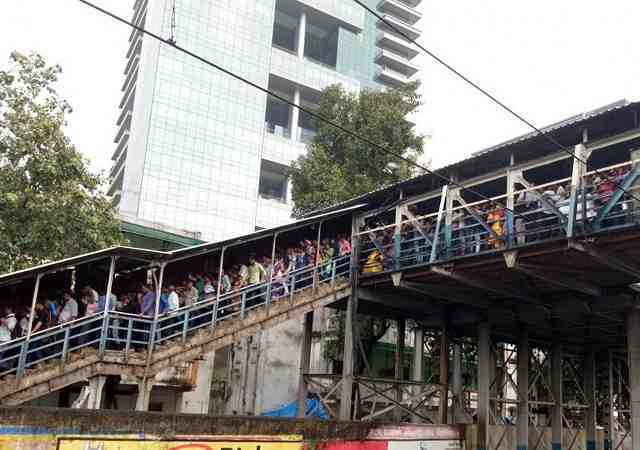 Army to build overbridge at Mumbai's Elphinstone station.