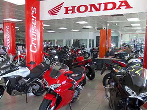 Honda beats Bajaj in the  race of Bike sales in India 