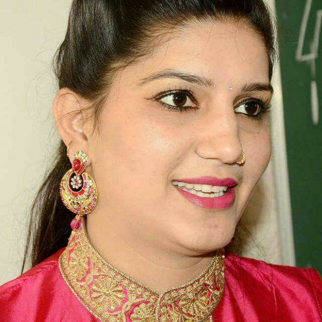 Haryanvi singer Sapna marks 1st bollywood apperance with song.