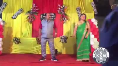 अंकल जी हैं के मानते ही नहीं ......