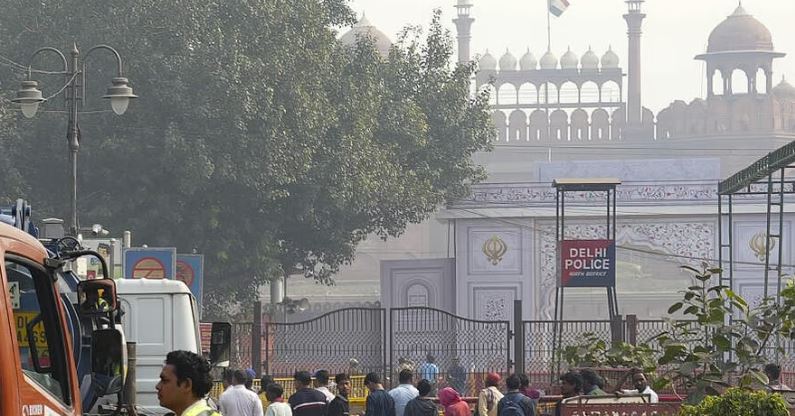 दिल्ली में टेरर अलर्ट! लश्कर-ए-तैयबा इस्लामाबाद मस्जिद हमले का बदला लेने के लिए लाल किले के पास IED ब्लास्ट की प्लानिंग कर रहा है – चौंकाने वाली INTEL लीक हुई है! 