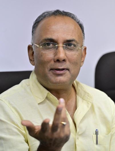 कर्नाटक के 13 सरकारी अस्पतालों में 143 करोड़ बकाया होने पर फ्री MRI, CT स्कैन रोक दिए गए - मरीज़ परेशान, हवा में विरोध!